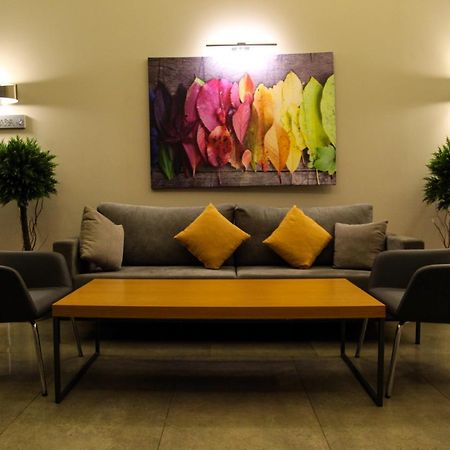 טקירדג Hotel Yayoba מראה חיצוני תמונה