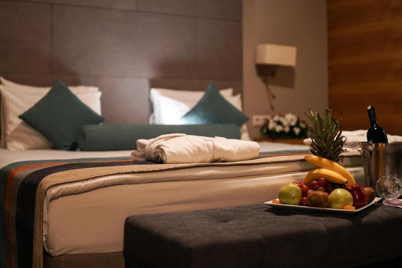 טקירדג Hotel Yayoba מראה חיצוני תמונה