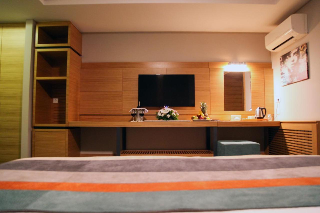 טקירדג Hotel Yayoba מראה חיצוני תמונה