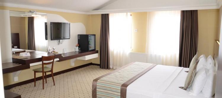 טקירדג Hotel Yayoba מראה חיצוני תמונה