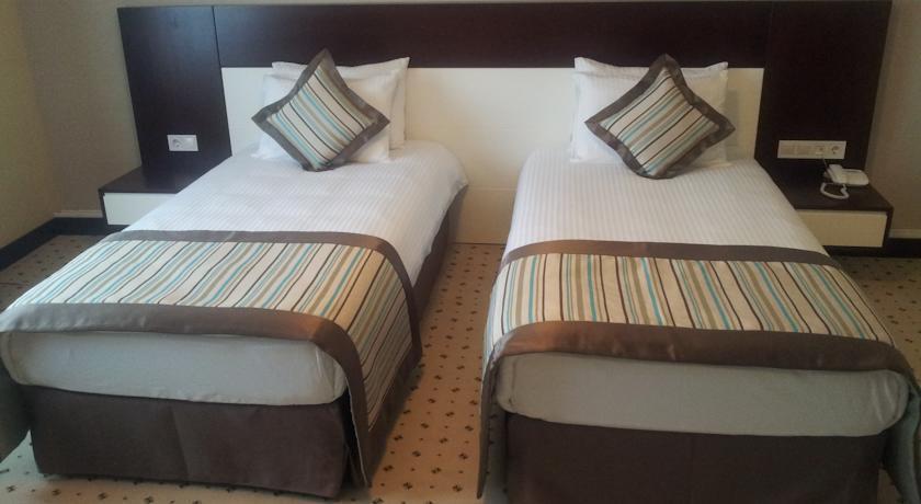 טקירדג Hotel Yayoba מראה חיצוני תמונה