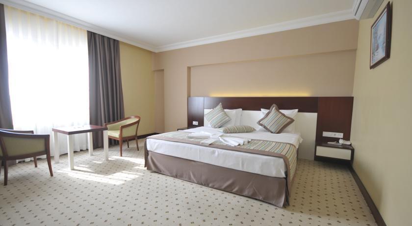 טקירדג Hotel Yayoba מראה חיצוני תמונה